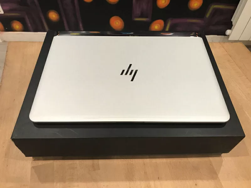 Портативный компьютер HP Spectre с 13-V104NF - и5-7200U - выиграть 10  4