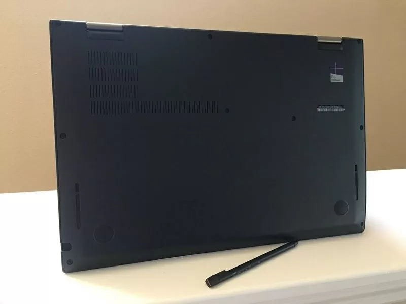 Компания Lenovo ThinkPad в Х1 йоги, 14 ОЛЕД i7 с тактовой частотой 2, 6  8