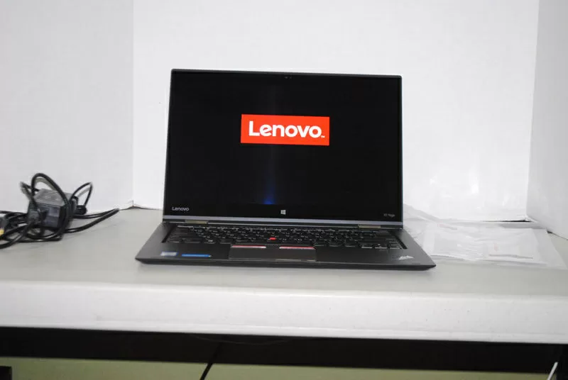 Компания Lenovo ThinkPad в Х1 Йога 20FQ005XUS 14 OLED-дисплей с разреш 8