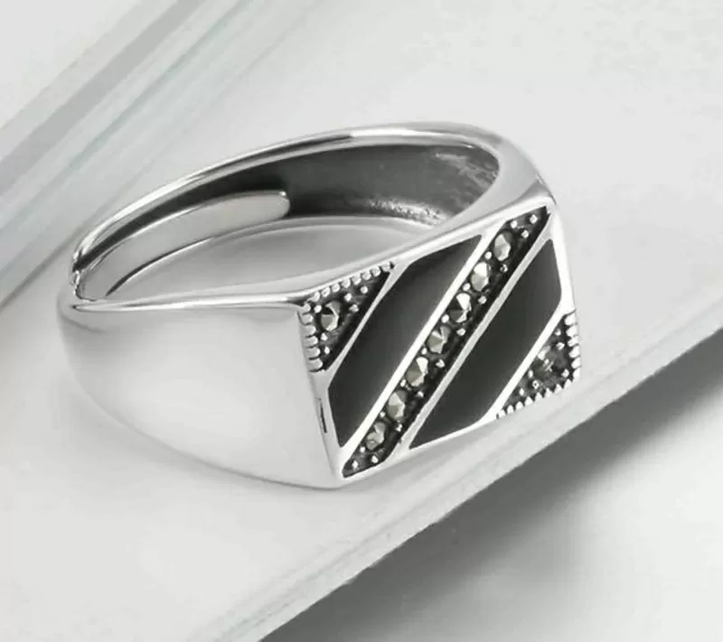 Мужское кольцо из серебра 925 пробы,  с эмалью 4